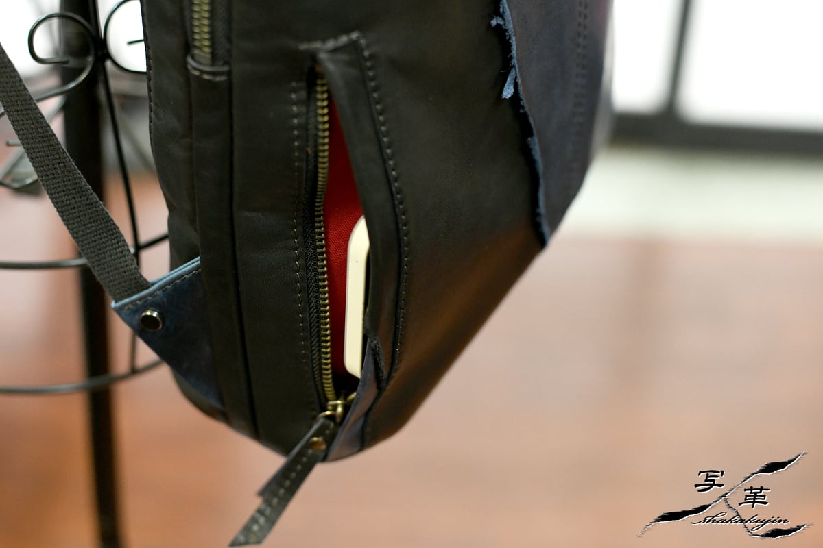 写革人 shakakujin リュック S ブルー×ブラック | ぱくさんの鞄