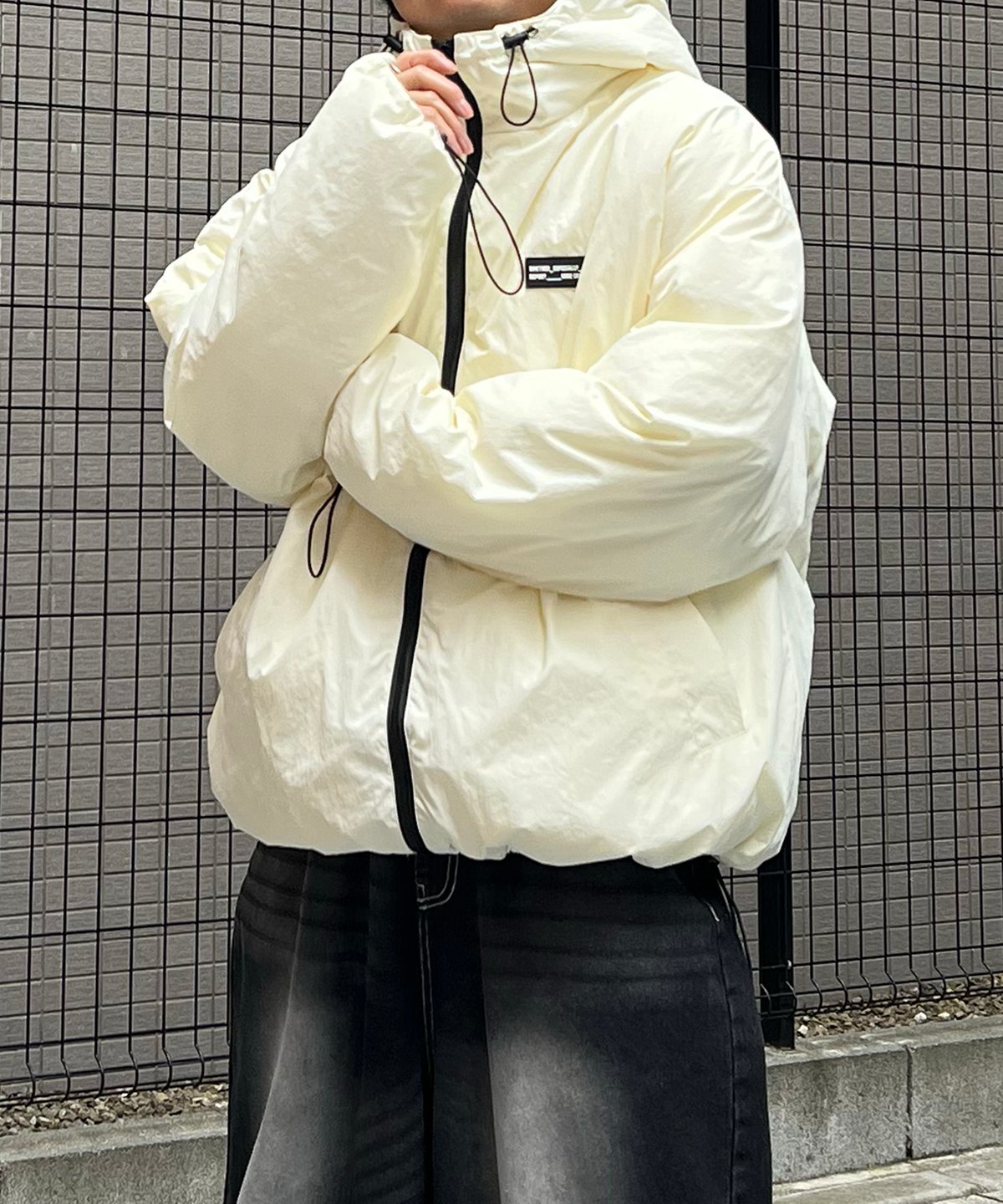 お洒落なダウンジャケットです。原価約6万円 奪い合っ