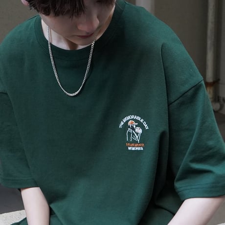 ヒゲオジサンC ワンポイント刺繍ロゴ ビッグシルエット半袖Tシャツ /グリーン
