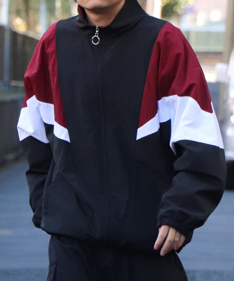 スタンドネック ナイロントラックジャケット /ブラック2 | ILLS