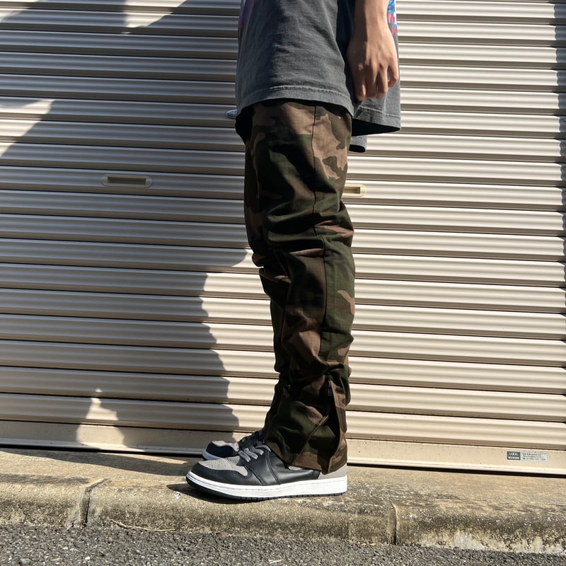 mad effect 迷彩サイドジップパンツ | Penetrate