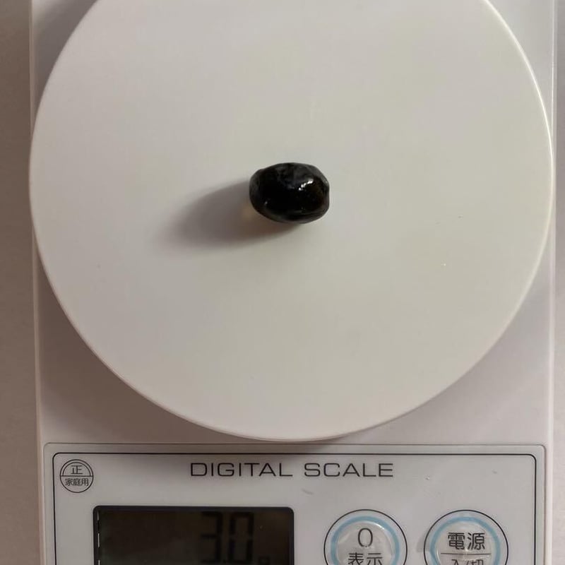 3.8 g（D） ぬるい タキオン チンターマニ ストーン透明・小サイズ 