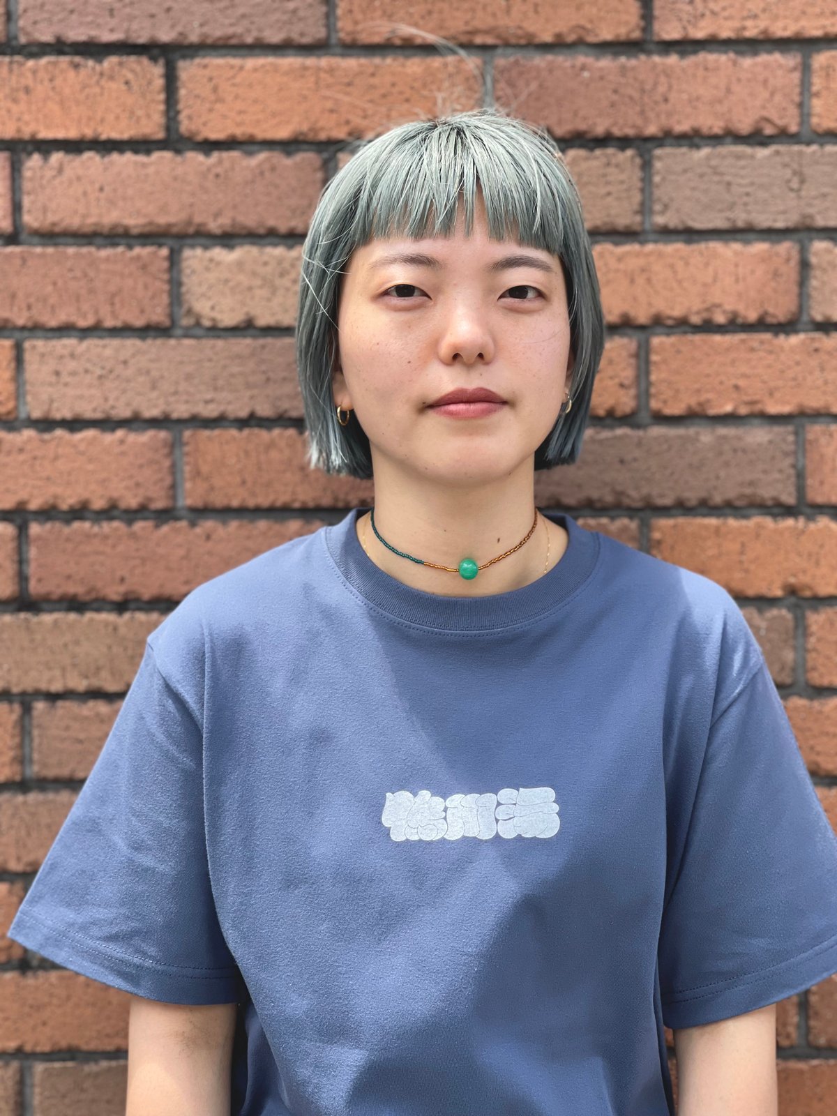 鴨川湯】ロゴTシャツ《ヘイジーネイビー》 | ゆとなみ商店