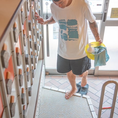 【パール温泉】「動機is湯」Tシャツ