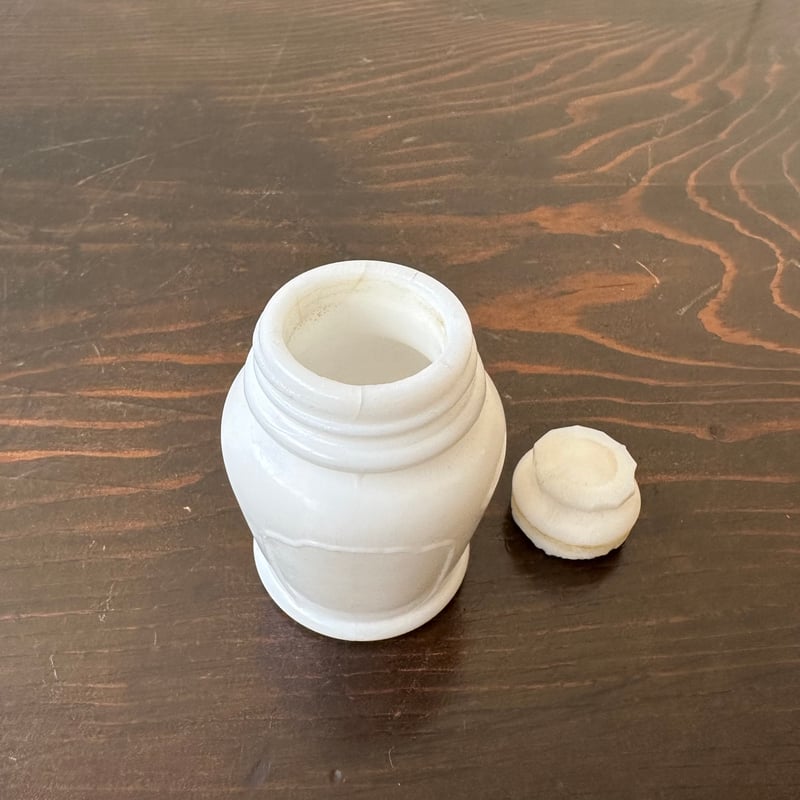 ミルクガラスのクリーム瓶 | maruse