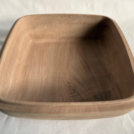 刳り貫きの蓋物