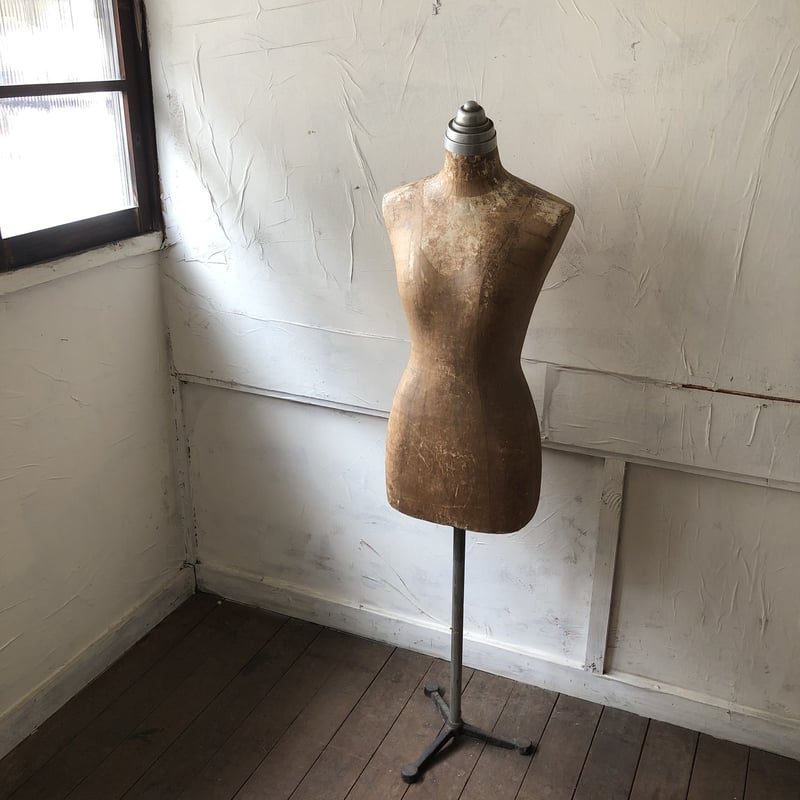 【ヴィンテージ】ボディトルソー ベージュ プラスチック製　アンティーク　古道具 ヴィンテージ レディース マネキン / トルソー - アンティーク
