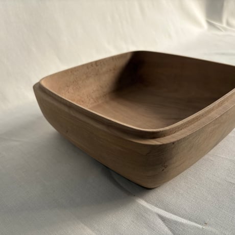 刳り貫きの蓋物