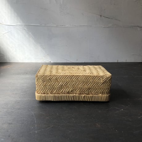 ⭐︎最終値下げ⭐︎竹細工　行李　(サイズ:約48x30x20cm) 竹行李(竹カゴ)