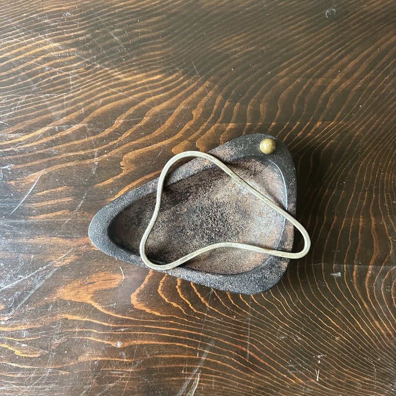 アートな鉄の灰皿 | maruse