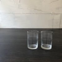 カット模様のグラス