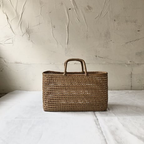 竹製のバッグ