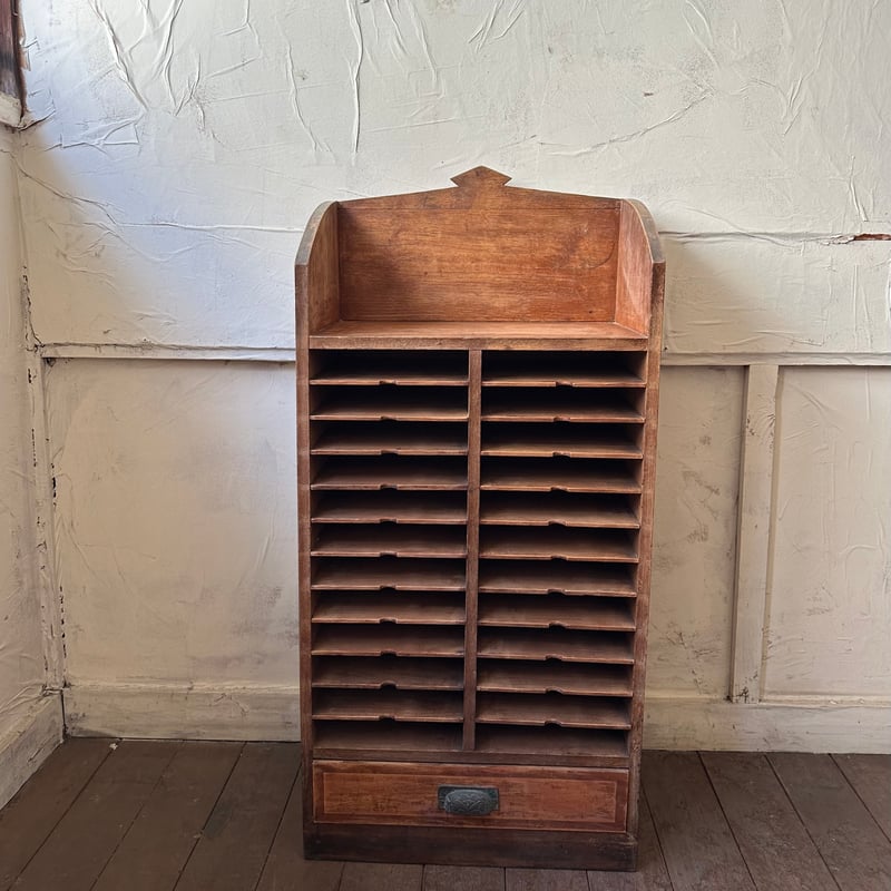 味のあるカルテ棚 | maruse