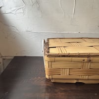 蓋付きの竹かご