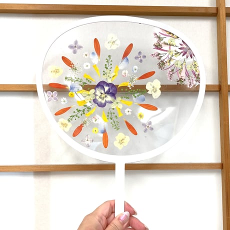 押し花のお教室：夏休み限定！クリアうちわ押し花プティレッスン