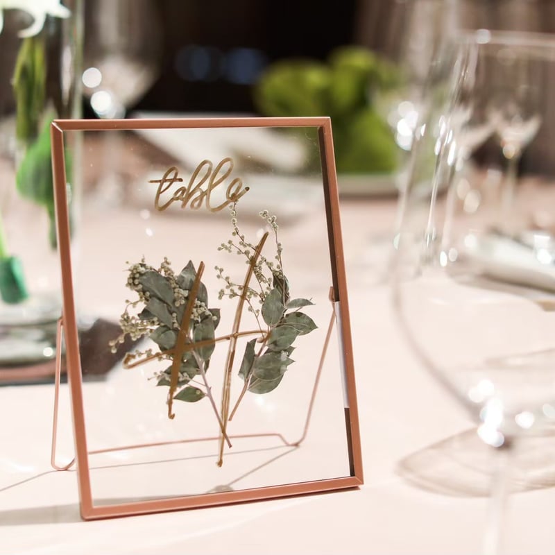 アンティーク★銘入りの押し花天板テーブル　美しい押し花作品を惜しげもなく天板に 押し花テーブルナンバー花材（15卓分） | BLOOM MAISON