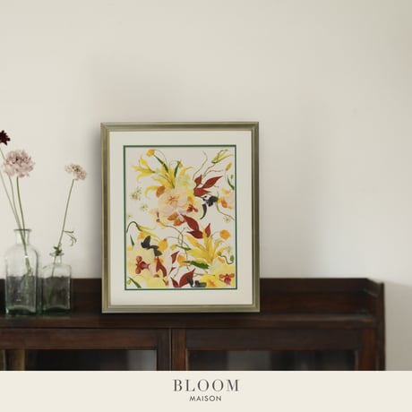 押し花ギフト【REGALOコレクション】フルール・グロワール～栄光の花～ 胡蝶蘭の押し花アート｜BLOOMART【周年・還暦祝い】W372×H448×D26（㎜）