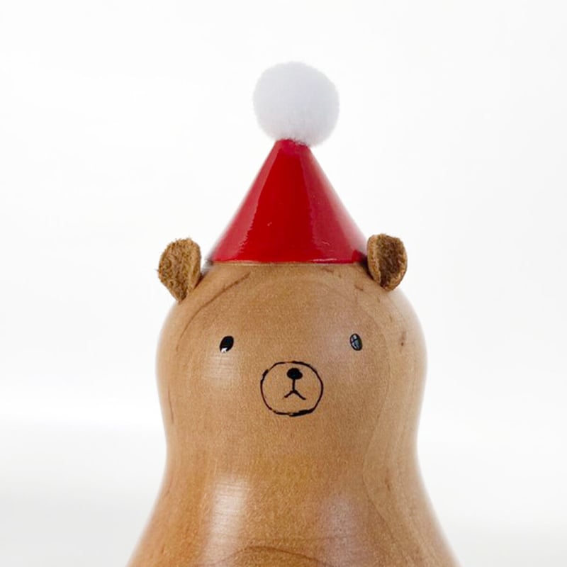 サンタ帽のくまモンの置物（土人形） ほろほろ人形「クリスマス帽子」クマ | yamanomae