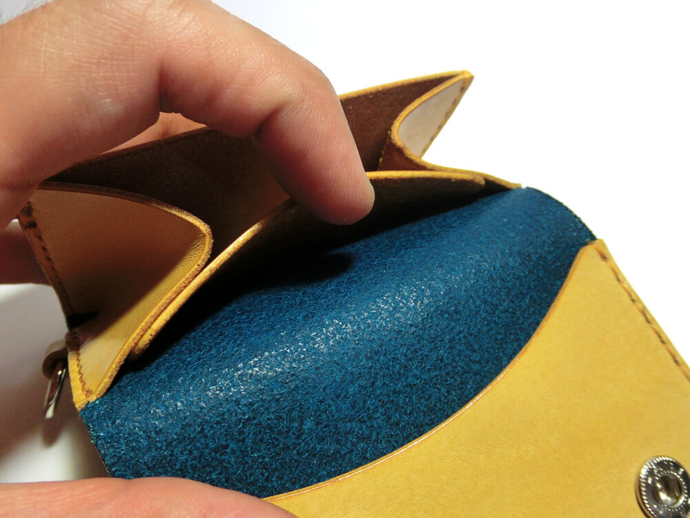 手作り一点物】手染めのコインキャッチャー財布 青×黄茶 ハンドメイド 手作り一点物】手染めのコインキャッチャー財布 青×黄茶 ハンドメイド