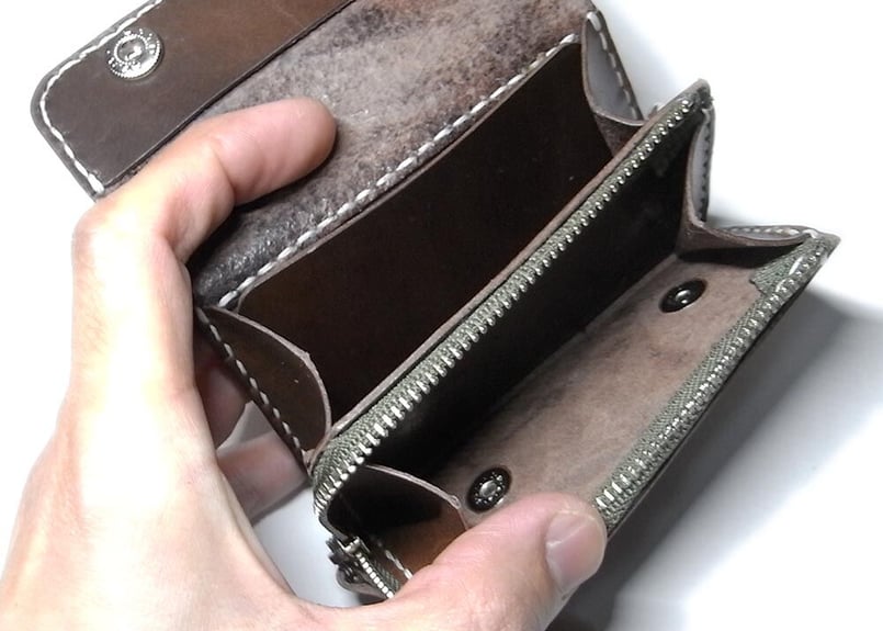 ミニトラッカーウォレット／ブラウン／白ステッチ | STETCH HANDMADE STORE