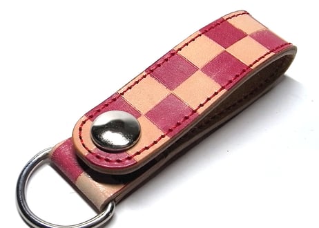 赤チェッカー柄キーホルダー