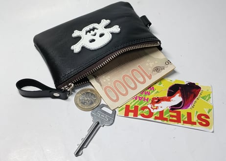ガイコツレザーポーチ/黒レザー茶色ジップ