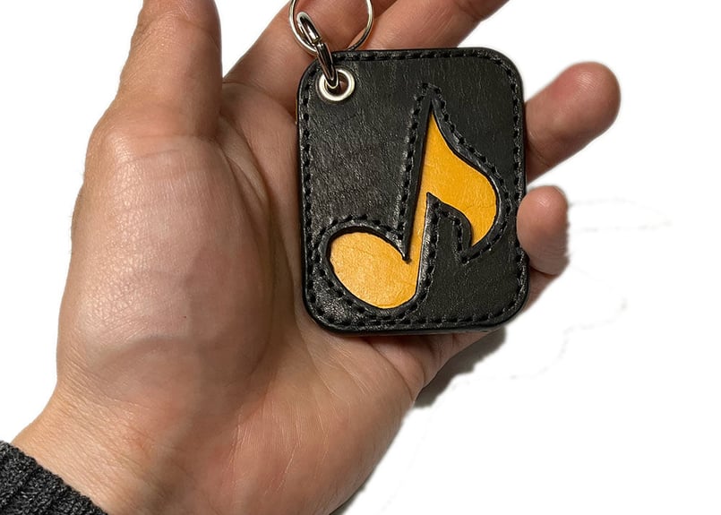 音符レザーキーホルダー／黒×黄色 | STETCH HANDMADE STORE