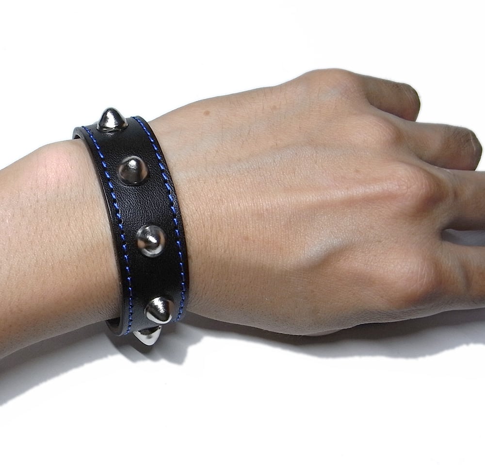 USミニコニカル　ボンデージリング　リストバンド　1連２本・4連1本　3本セット USミニコニカル ボンデージリング リストバンド 1連2本・4連1本 3