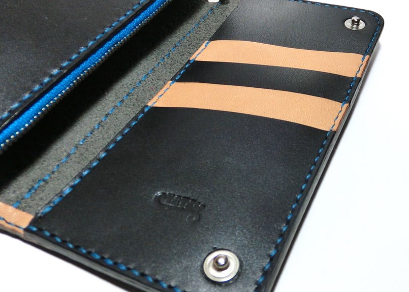 【ハンドメイド】ヌメ革　ロングウォレット　blue 本革 見開きラウンドファスナーウォレット 希少エイ皮 ソフト