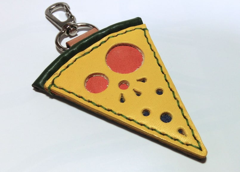 レザーピザキーホルダー／黄色×深緑 | STETCH HANDMADE STORE