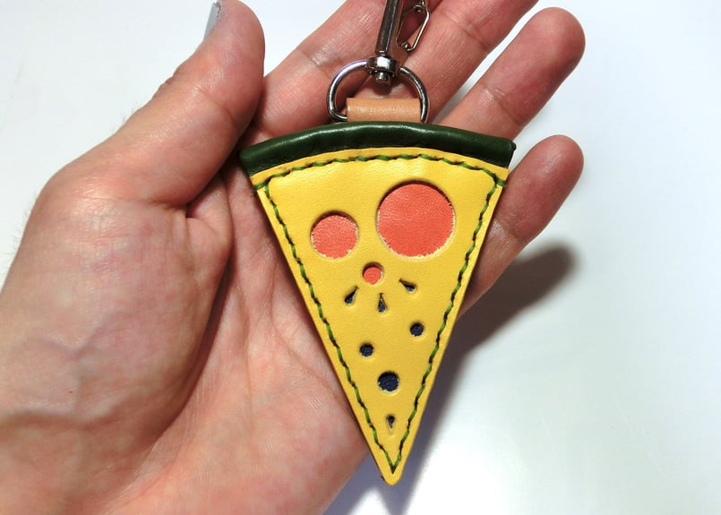 レザーピザキーホルダー／黄色×深緑 | STETCH HANDMADE STORE