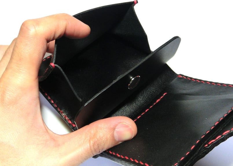 ハーフウォレット／黒レザー×赤ステッチ | STETCH HANDMADE STORE