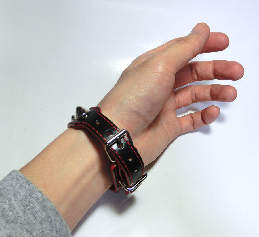 ロンドンコーン　４×3連　リストバンド ＆ シンプルレザーリストバンド　黒仕様 ロンドンコーン 4×3連 リストバンド ＆ シンプルレザーリスト