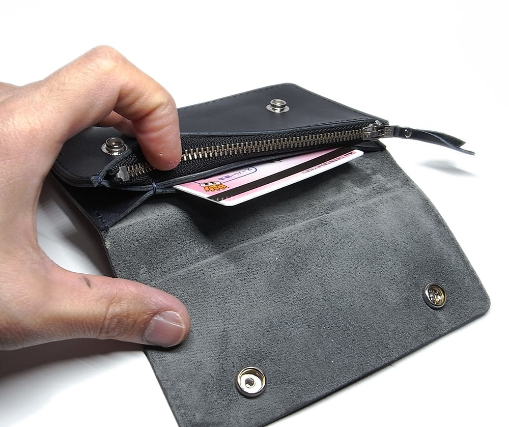 [ハンドメイド]トラッカーウォレット ブライドル ネイビー180×95 トラッカーウォレット／ネイビー | STETCH HANDMADE STORE