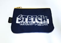 シルクスクリーンプリント入りファスナー帆布ポーチ／ネイビー×黄色ジップ
