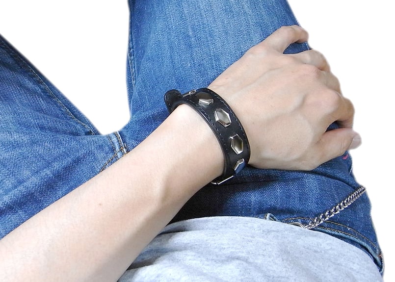 blackmeans レザーリストバンド ブラック - アクセサリー blackmeans レザーリストバンド ブラック - アクセサリー