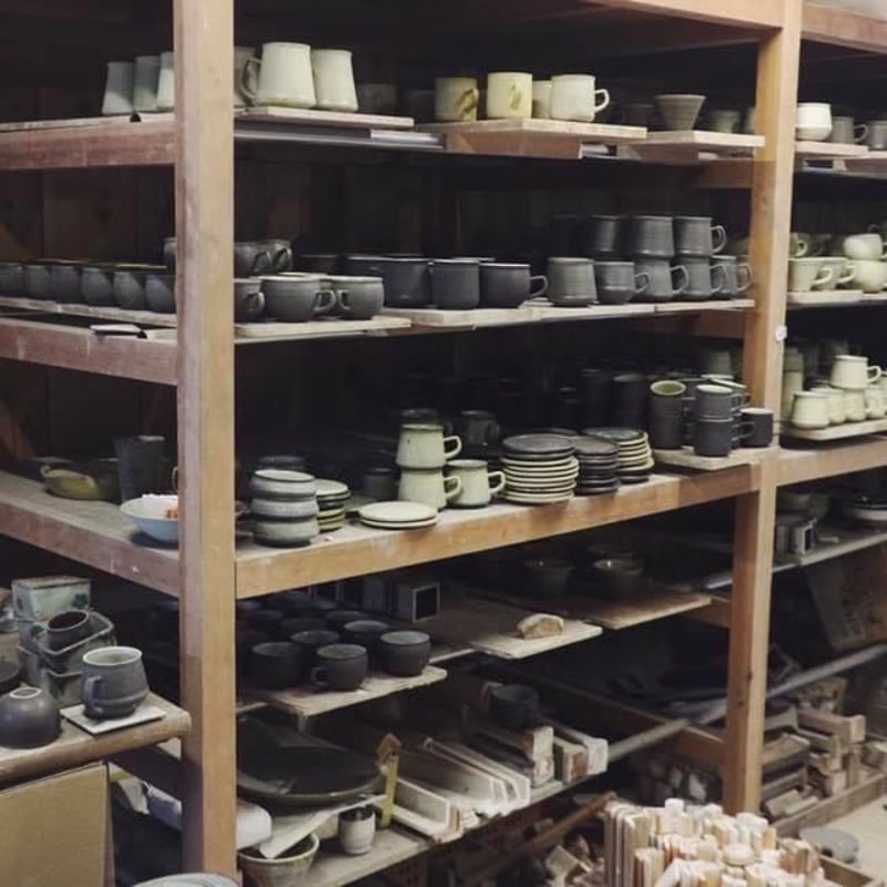 しずく窯 / 高山 丸カップ（黒） | THE SHOP 木ノ離