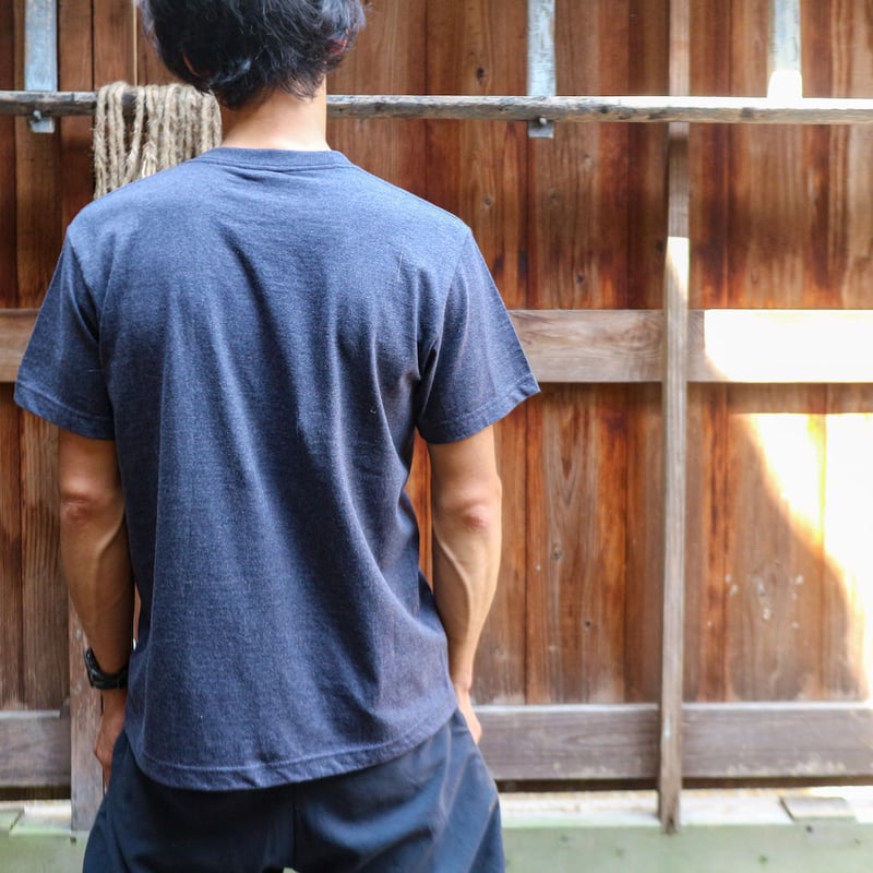 辰巳蒸留所 / 郡上八幡 オリジナルTシャツ4th スレート | THE SHOP 木ノ離