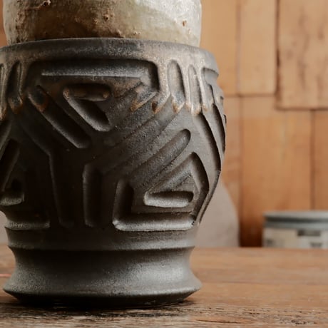 グラキリス φ8cm - 象牙宮 - ［No.69］  ×  根本峻吾 作 S.N POT type.round「 鐡 - kurogane - 」 3号  笠間焼