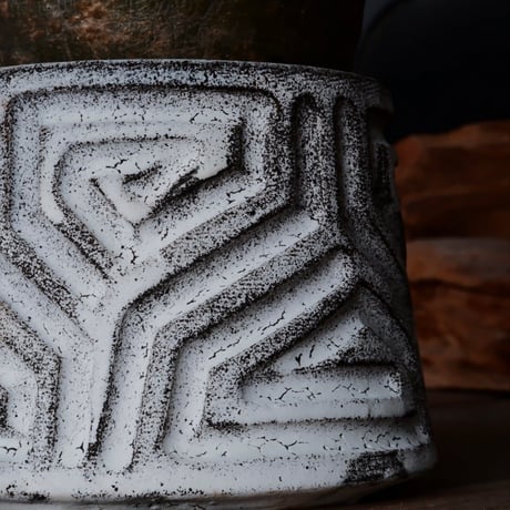 グラキリス φ10cm  - 象牙宮- ［No.35］  ×   根本峻吾 作 S.N POT type.cylinder「 月光ノ鐵」3.5号 植木鉢 笠間焼