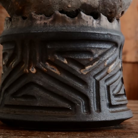 双頭グラキリス - 象牙宮- ［No.173］  ×   根本峻吾 作 S.N POT type.cylinder「 鐡 - 黒焔 - 」4号 植木鉢 笠間焼