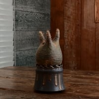 グラキリス - 象牙宮- ［No.168］  ×   根本峻吾 作 S.N POT type.cylinder「 黒焔 - kokuen - 」3号 植木鉢 笠間焼