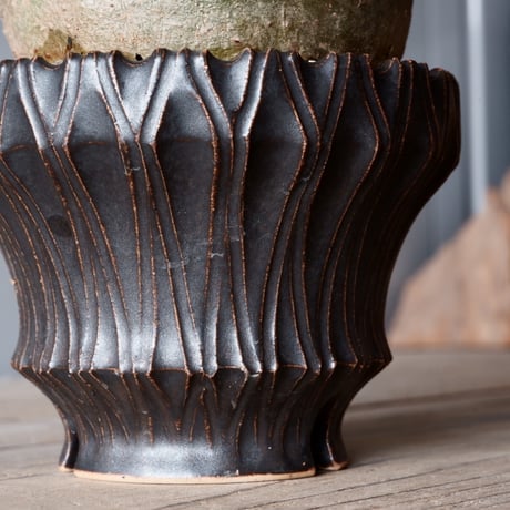 グラキリス φ9cm - 象牙宮-［No.08］×  中野明彦 作品【 KIRIKO / black / 3号 】笠間焼 植木鉢
