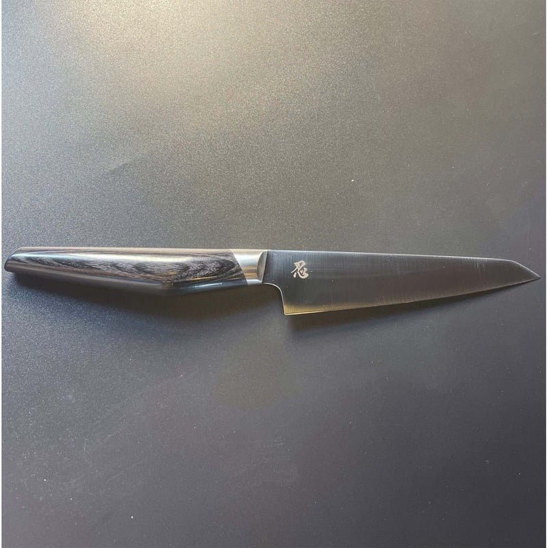 徹底した理論と技術でたどり着いた理想の超高性能ステンレス包丁『忍