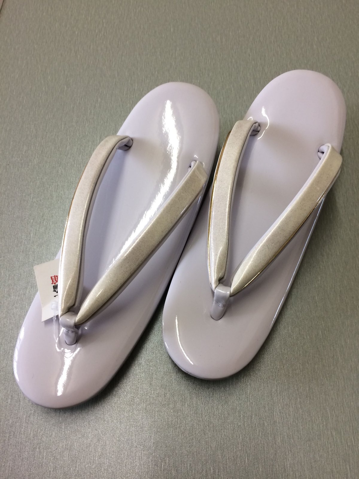 草履 エナメル ホワイト 三枚芯 ヒール草履 Lサイズ w23 01.jpg