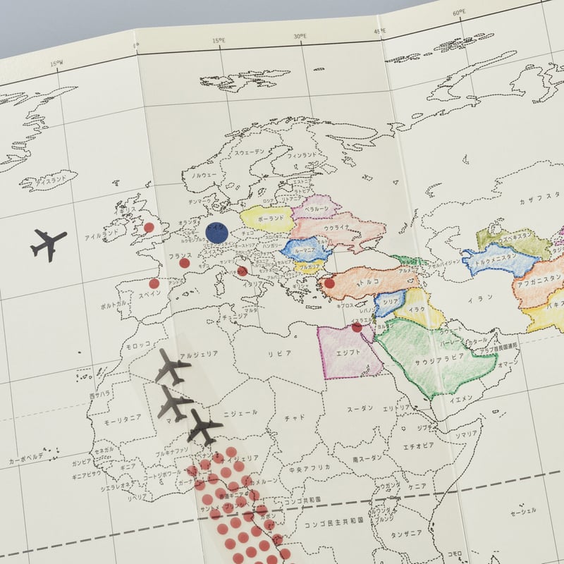 Helinox テーブルワン 世界地図プリント テーブルに置いて、壁に貼って [ブランク] 自立式世界地図 | マルモ印刷