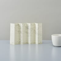 テーブルに置いて、壁に貼って [ブランク] 自立式世界地図  ミニ