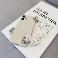 【即納】チェーン付きホワイトスマホケース🌼