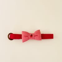 猫ちゃんの首輪　いちごの刺繍