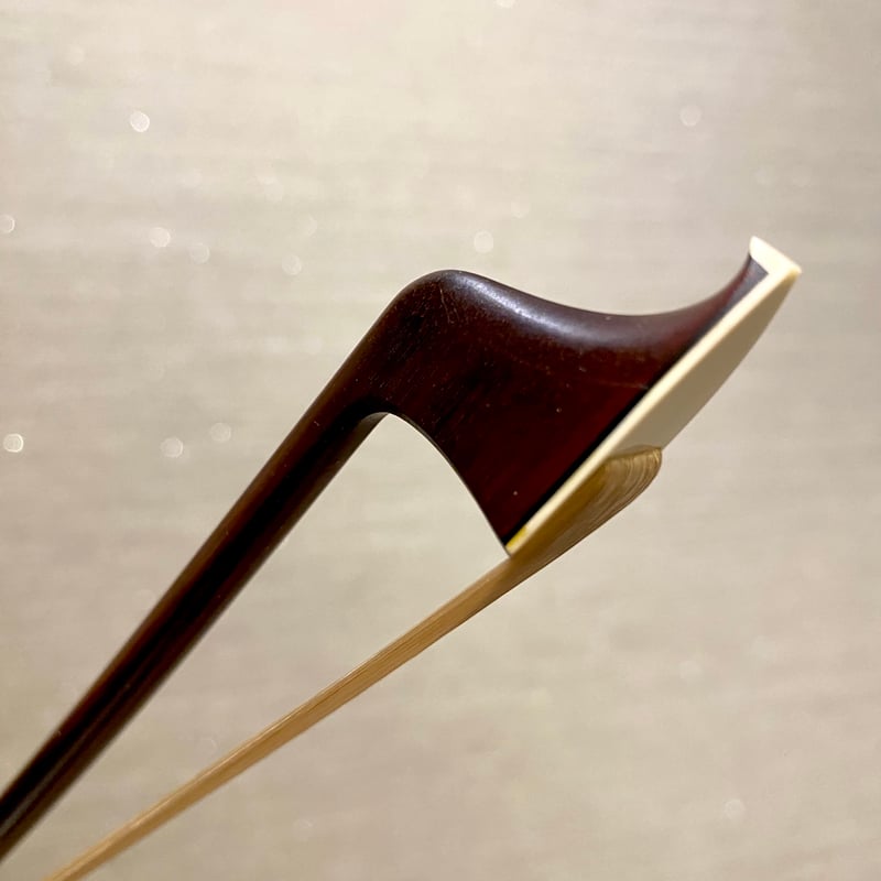 【チェロ弓】Steffen Kuhnla #1023 送料込 丸弓 チェロ弓】 STEFFEN KUHNLAステッフェン・クーンラ #20VC | 国際楽器社
